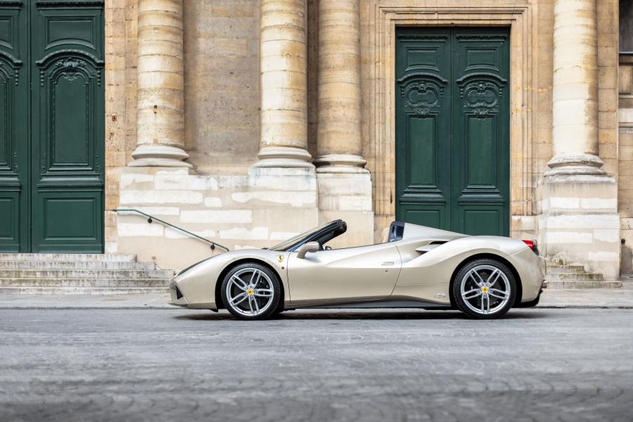  Ferrari 488 Spider Sleek Beauty (233572) 2018 года  (фото 3 из 22)